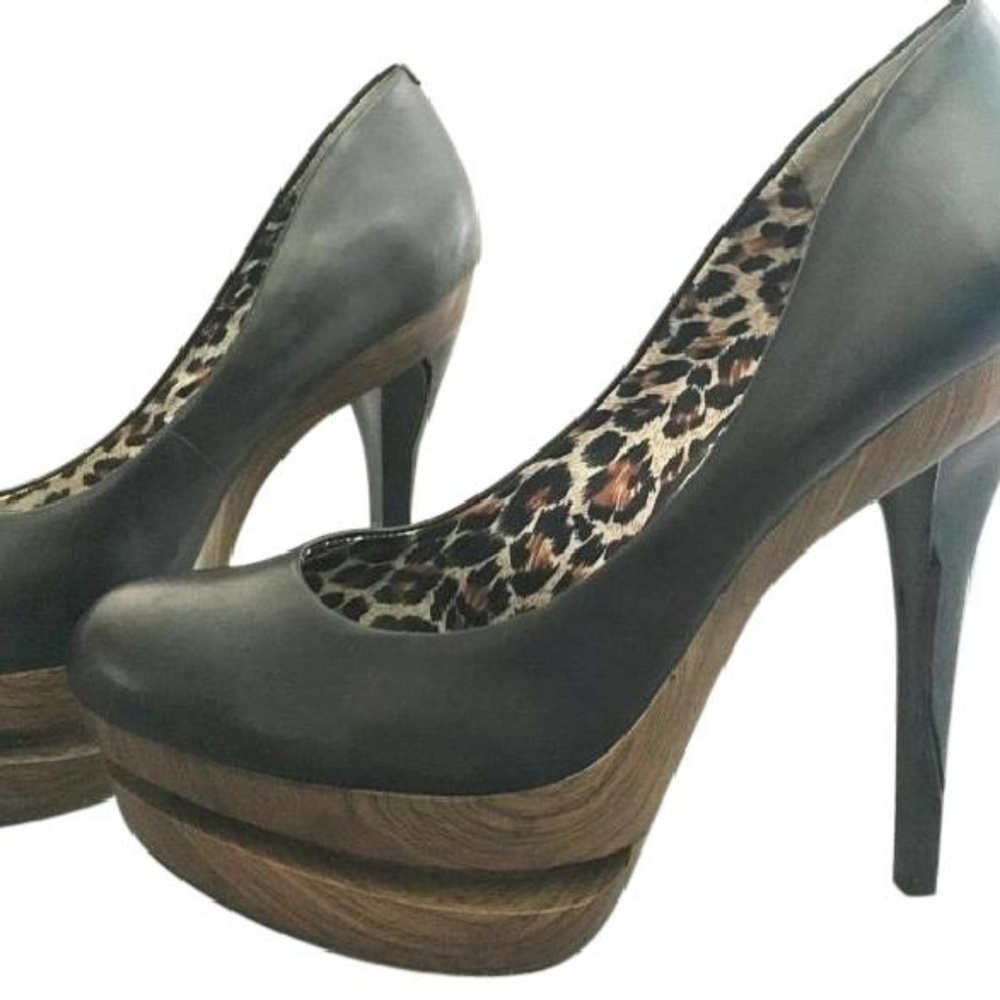 Jessica Simpson Leather Platform heels